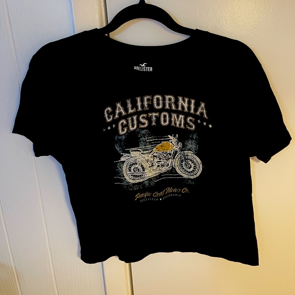 Hollister Graphic Tee